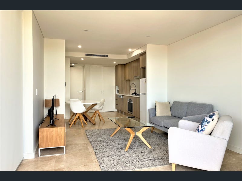 Newton Room for Rent